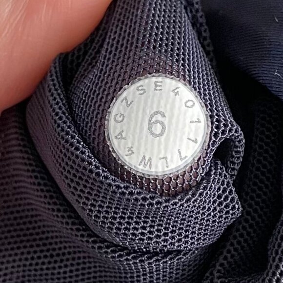 Lululemon Kicking Asphalt Sleeveless Lightweight Vest in Midnight Navy Sz 6 - Picture 14 of 16